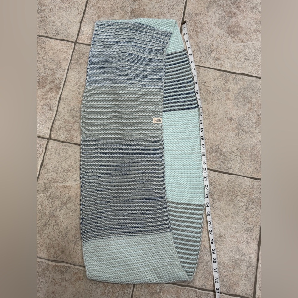 NWOT the north face knit scarf